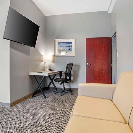 Best Western Plus Two Rivers Hotel & Suites Demopolis Exterior photo